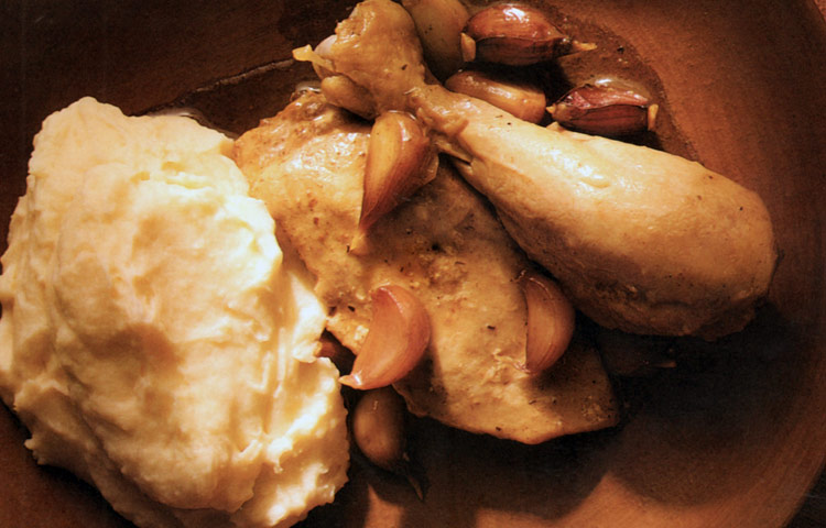 Receta de Cocina paso a paso: Pollo con 40 dientes de Ajo